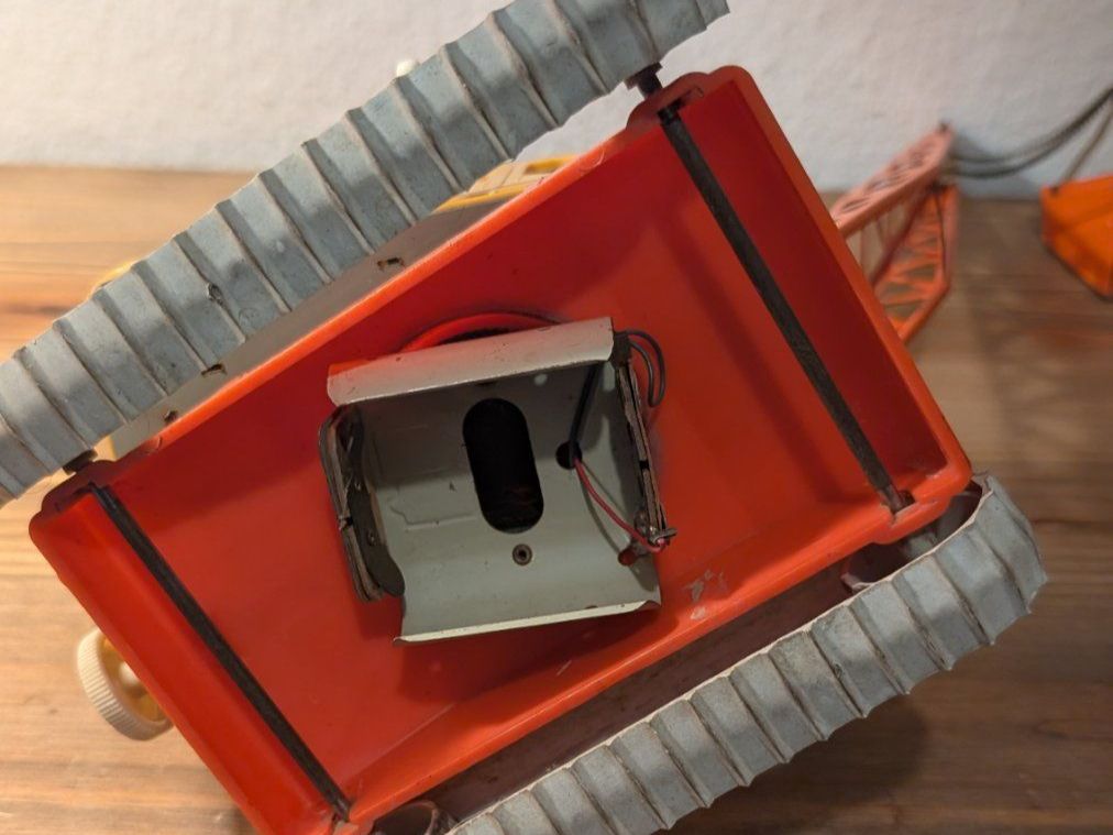Gama Giocattoli: GAMA, Spielzeugkran ca. 35 cm – Usato da Mönchaltorf venduto da Blechfreund 2