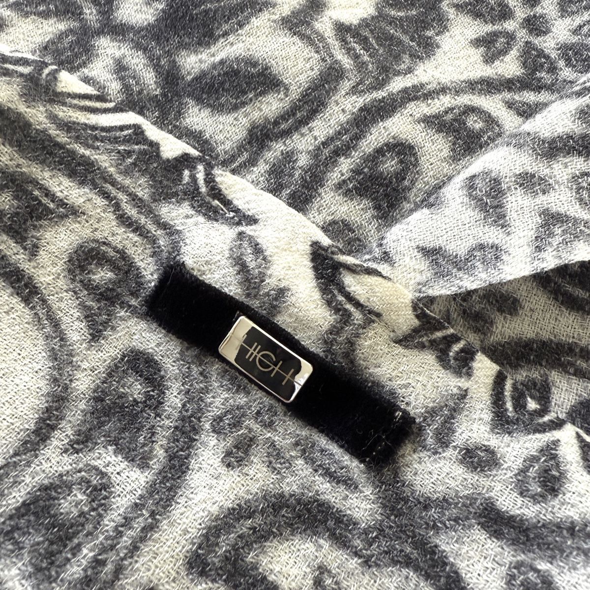 Foulard & Sciarpe: HIGH Everyday Couture Scarf – Nuovo (secondo la descrizione) da Freienbach venduto da Avviivva_Shop 3