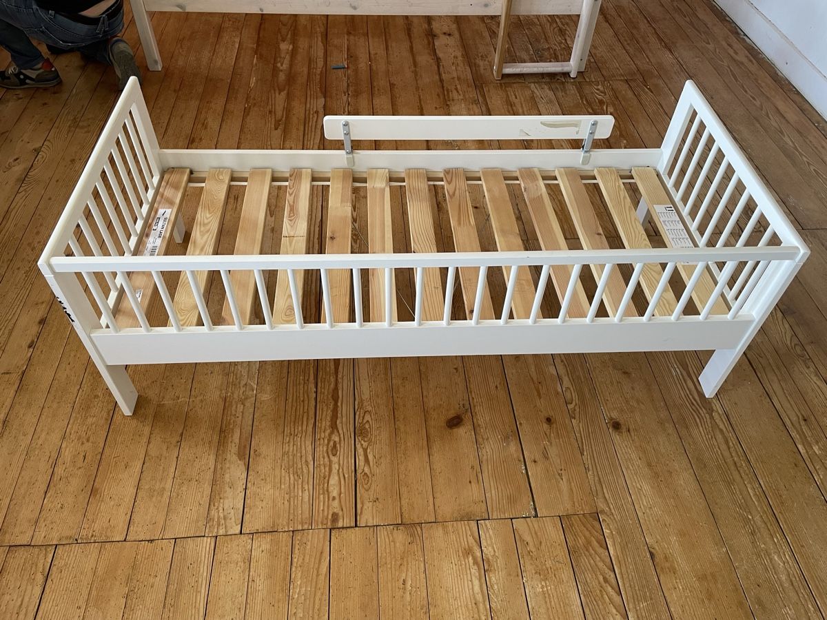 Ikea Lits: Kinderbett Ikea inkl. Rausfallschutz – D'occasion à Bergdietikon par stefania_88 3