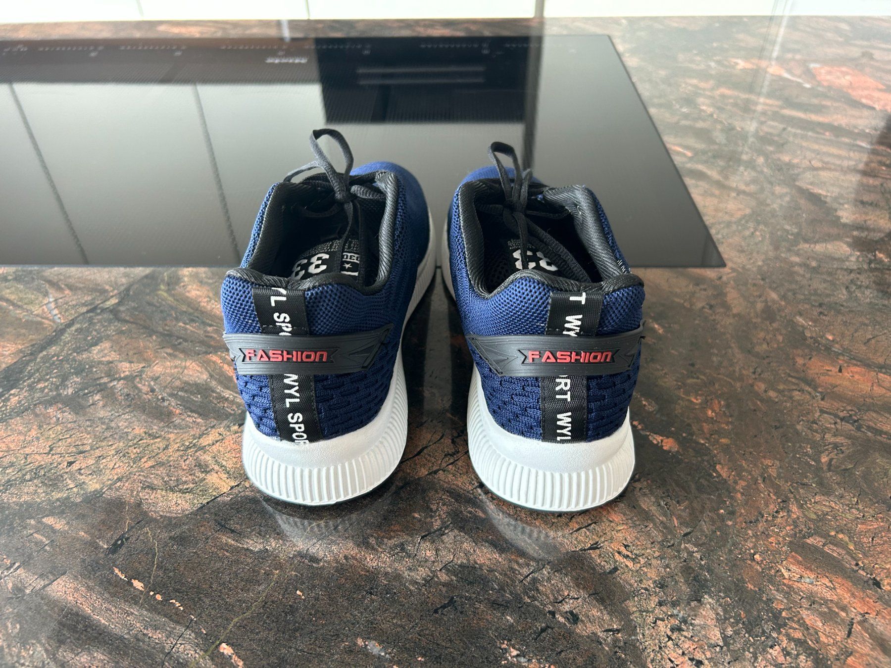 Scarpe da uomo: Neue blaue Herren-Elevator-Sneakers, Grösse 44 – Nuovo (secondo la descrizione) da Biberist venduto da kimi2002 1