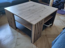 Moderner Couchtisch mit Ablagefächern