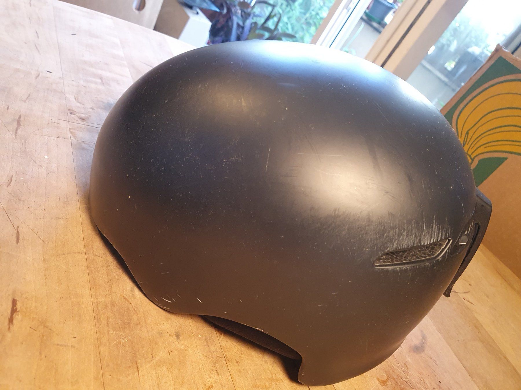 Caschi: RED Velohelm – Usato da Zürich venduto da loosebone 2