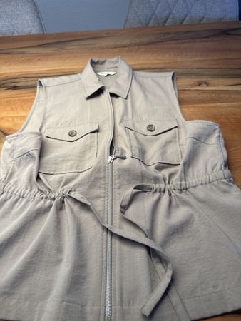 Damen Weste beige mit Reissverschluss guter Zustand