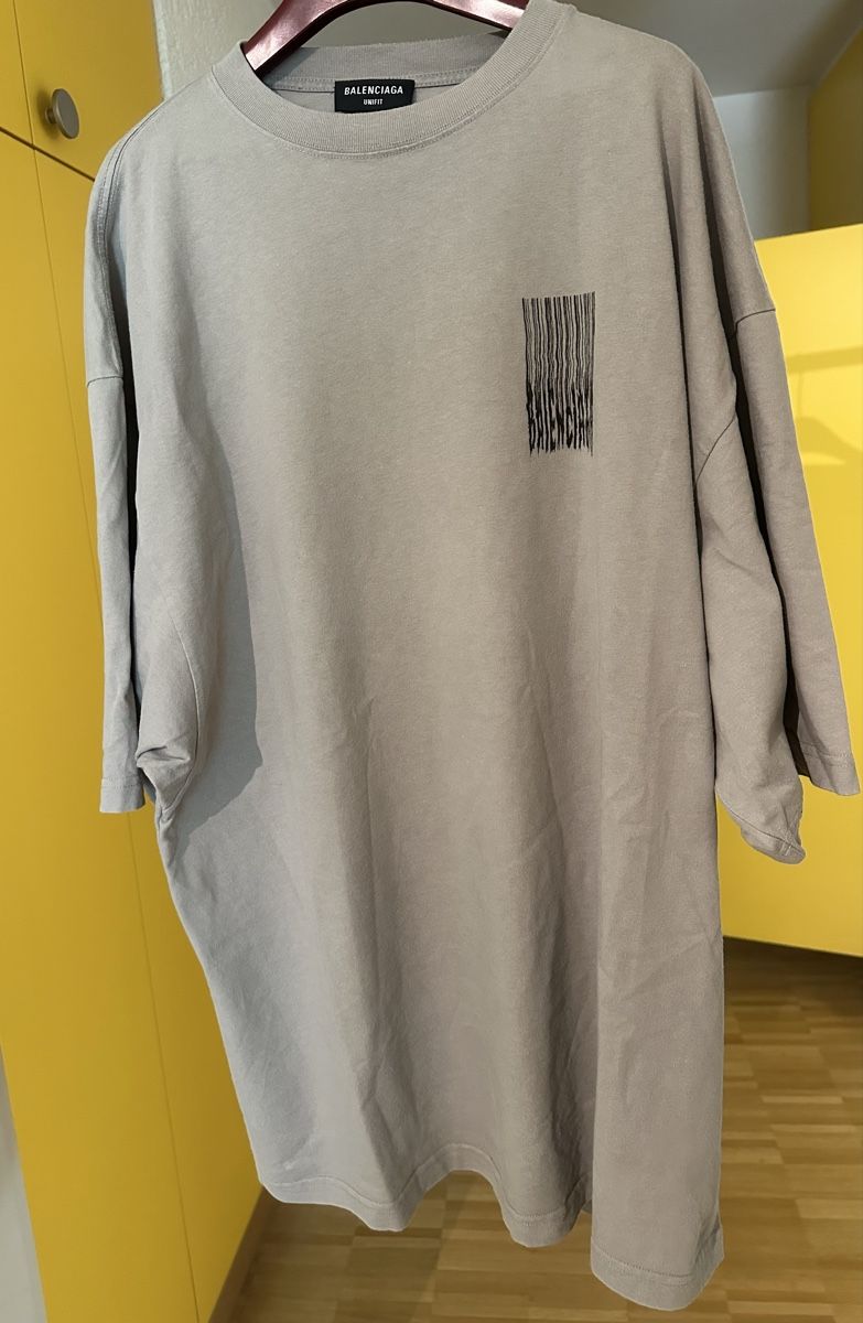 Balenciaga T-shirt: Balenciaga T Shirt – Usato da Frenkendorf venduto da Lele2110