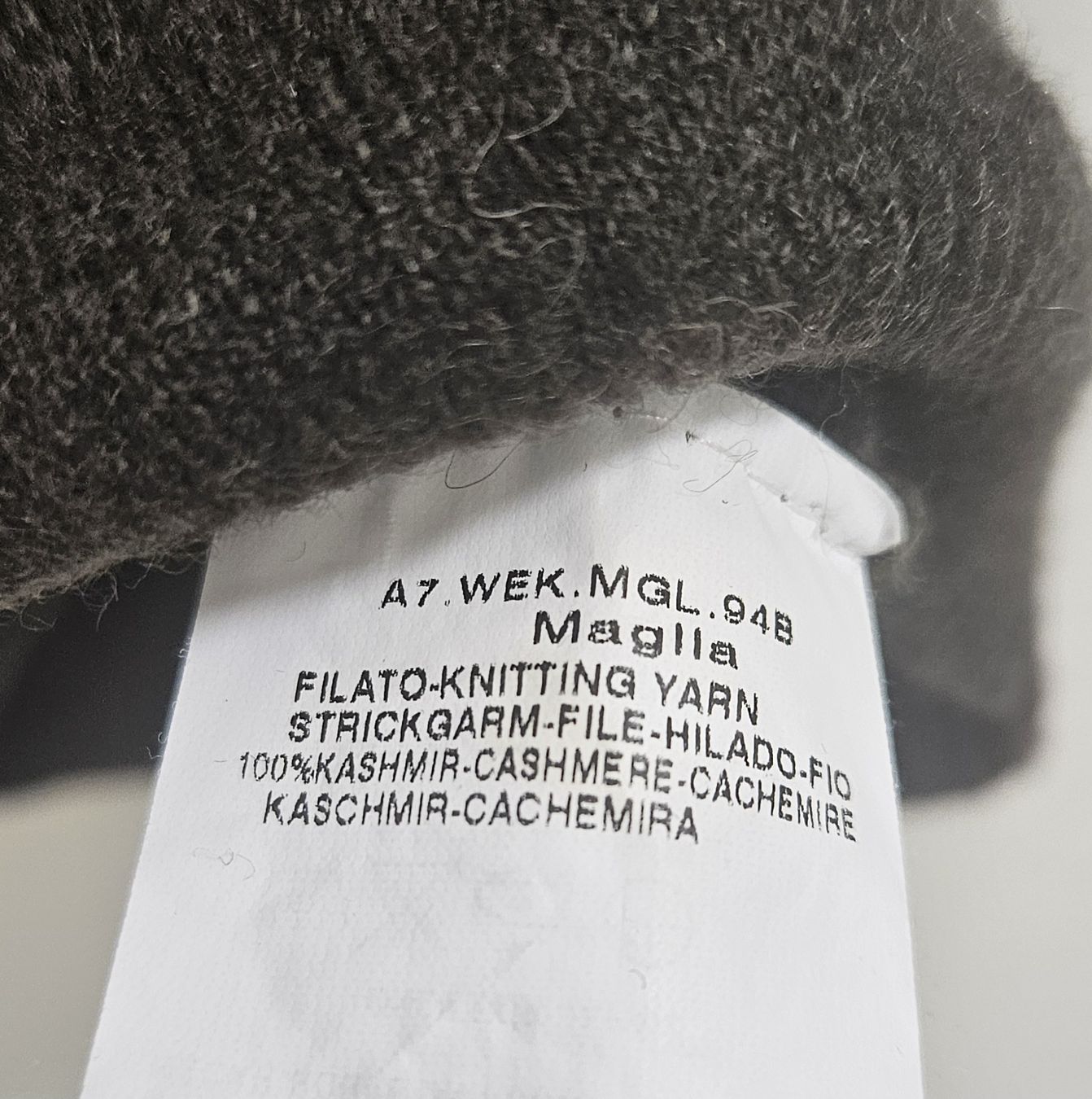 Max Mara Maglioni & Felpe: WEEKEND by MAX MARA 100% CASHMERE  – Usato da Dottikon venduto da ivo_7hnj 2