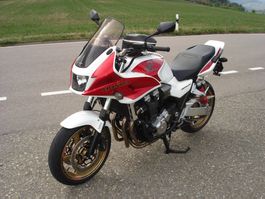 Honda CB 1300 SA mit 6200 KM u. frisch ab MFK
