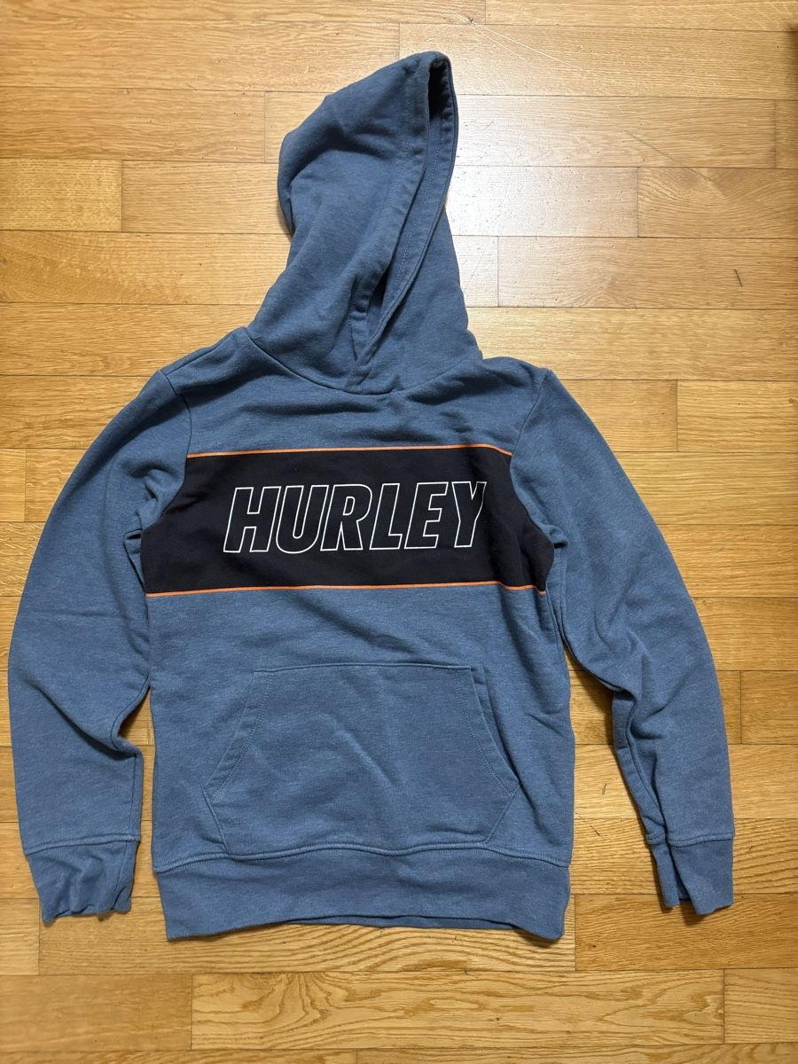 Pullover & Sweatshirts: Pulli Hurley Gr. 140 wie neu – Gebraucht aus Winterthur von Baby117