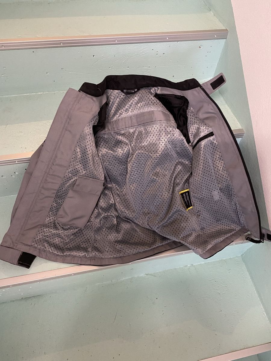 Vestes & Manteaux: Kindermotorradjacke  – D'occasion à Cordast par Balduin3 2