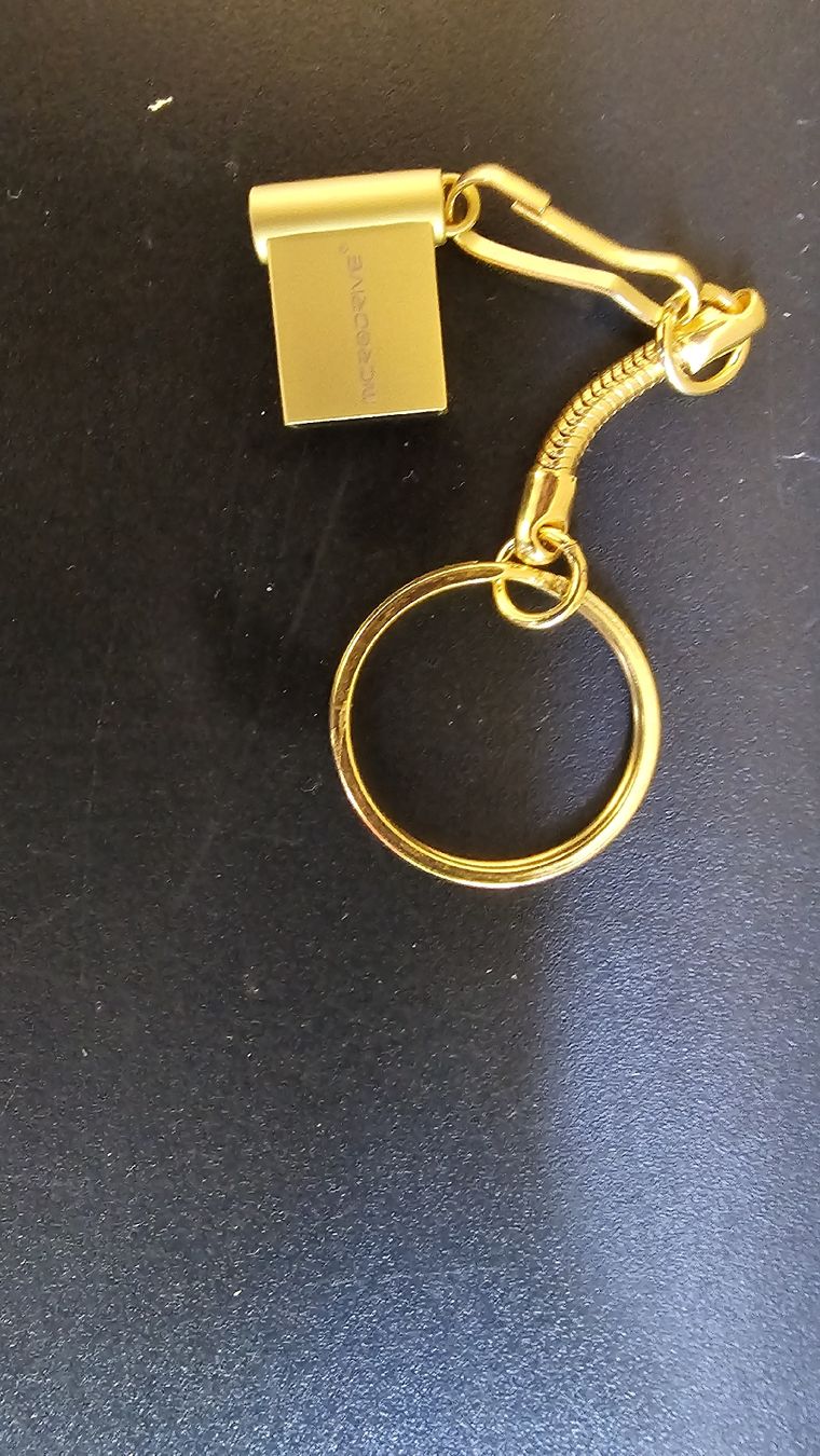 Chiavette USB: usb speicher 64GB – Nuovo (secondo la descrizione) da St.Gallen venduto da big_tipp