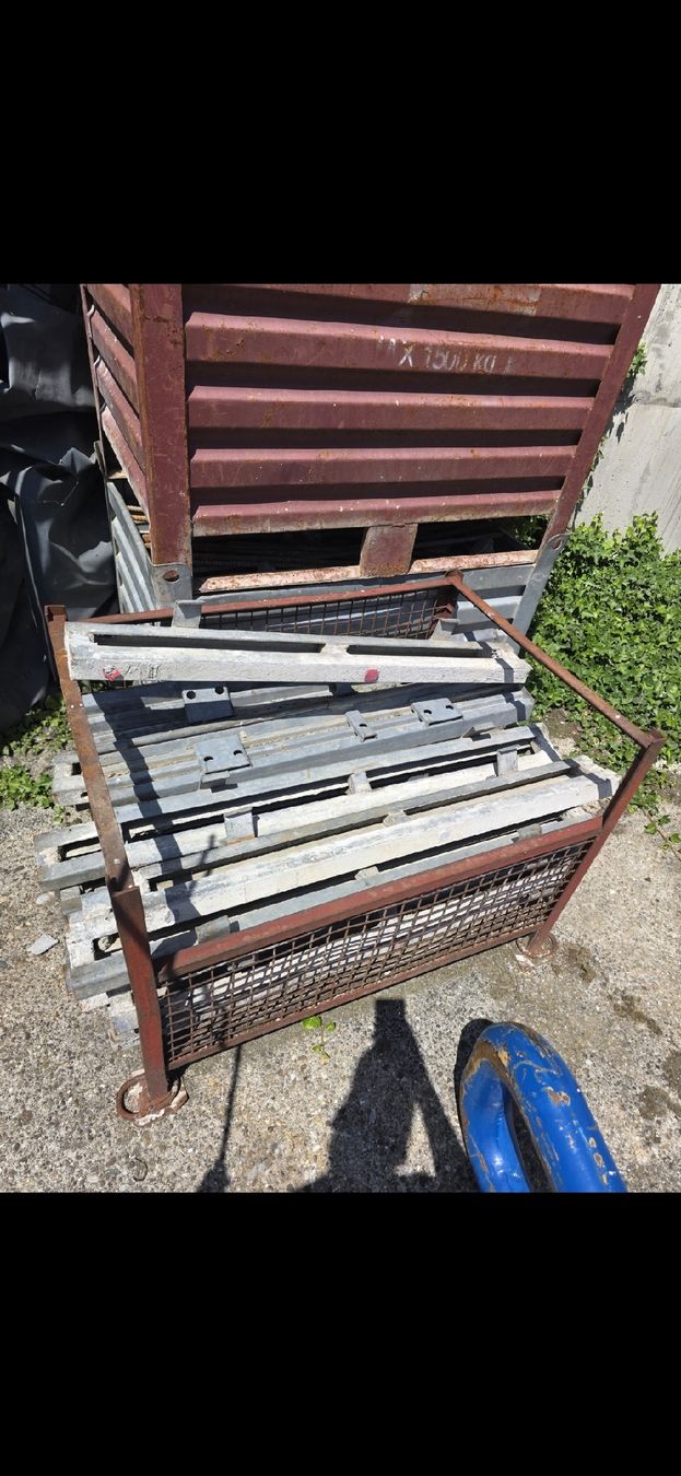 Tutti gli attrezzi: Schalungsmaterial – Usato da Fischingen venduto da imh_w9jy 4
