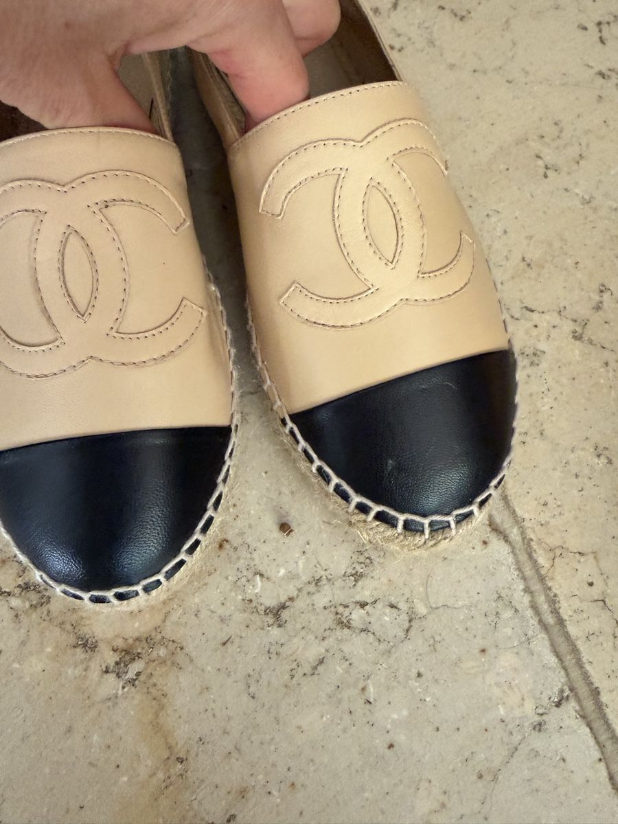 Chanel Scarpe da donna: Chanel Espadrilles Leder Beige Schwarz Grösse 37 – Usato da Zug venduto da Phrauto 1