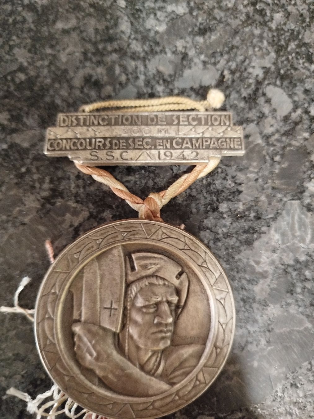Medaglie: distinction course de campagne 1942 – Usato da Genève venduto da Octo-puces 1