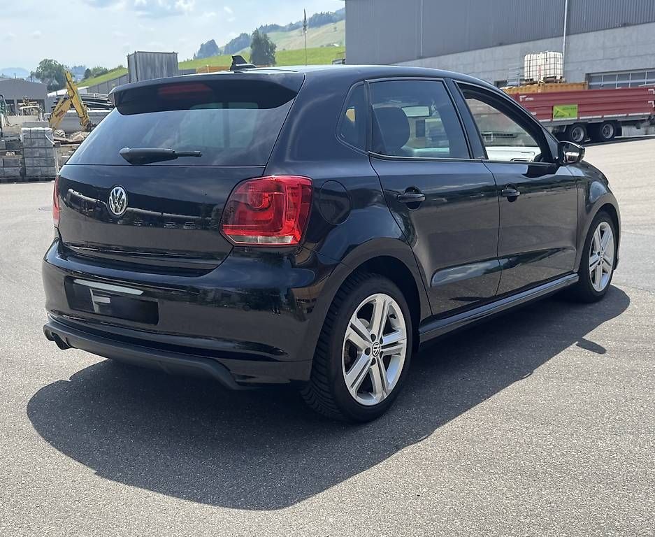 Automobili: VW Polo 1.2 TSI R-Line – Usato da Samstagern venduto da cla_q2h2 1