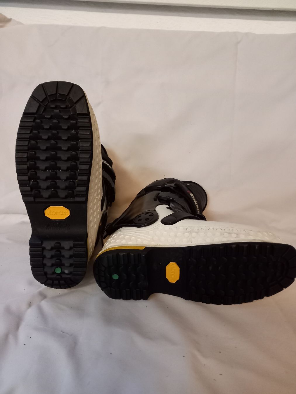 Herrenschuhe: Snowboardschuhe Raichle – Gebraucht aus Thayngen von OLMIC 5