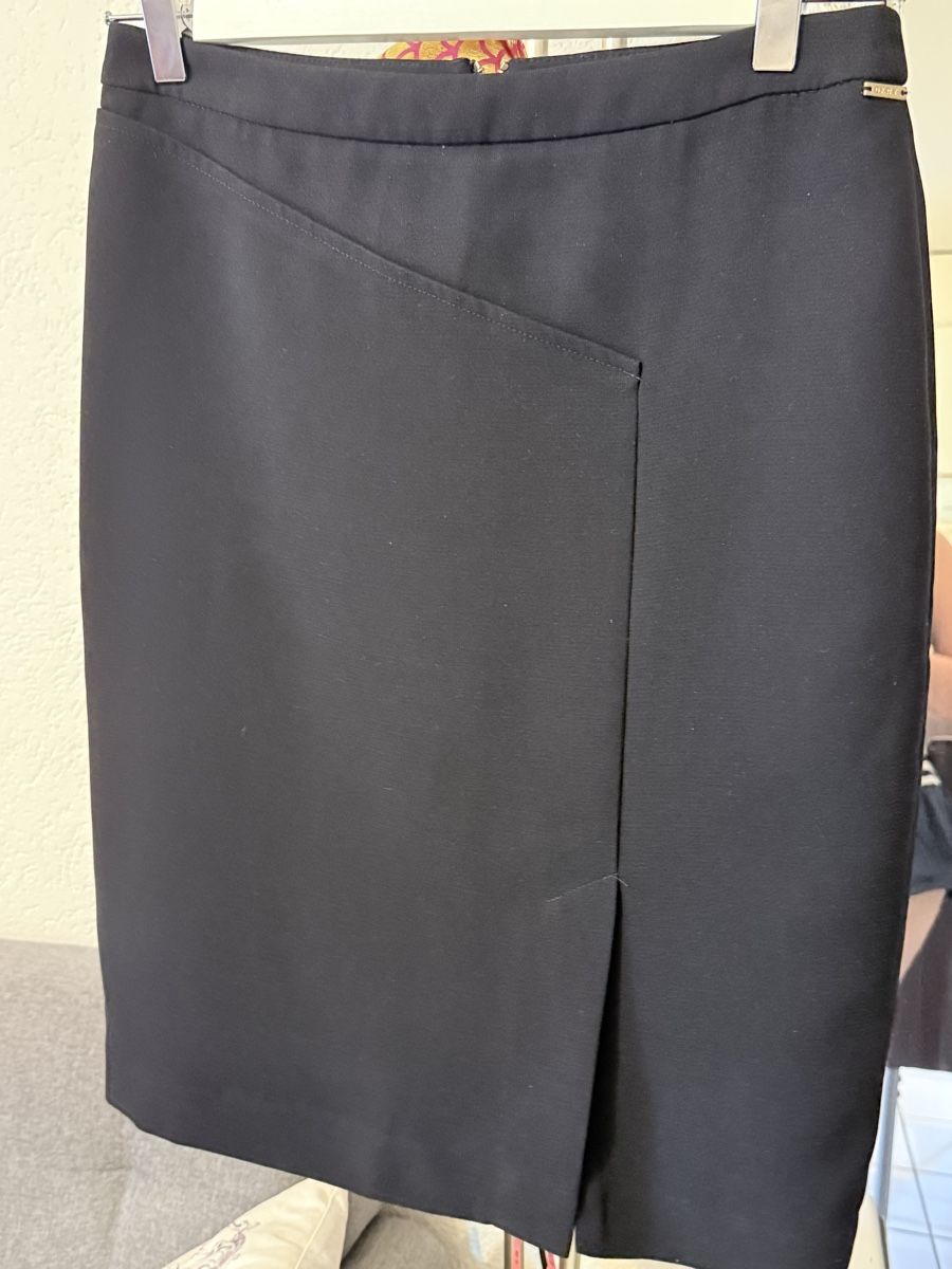 DKNY Jupes: DKNY jupe – D'occasion à Grône par ukr_2qbg 1