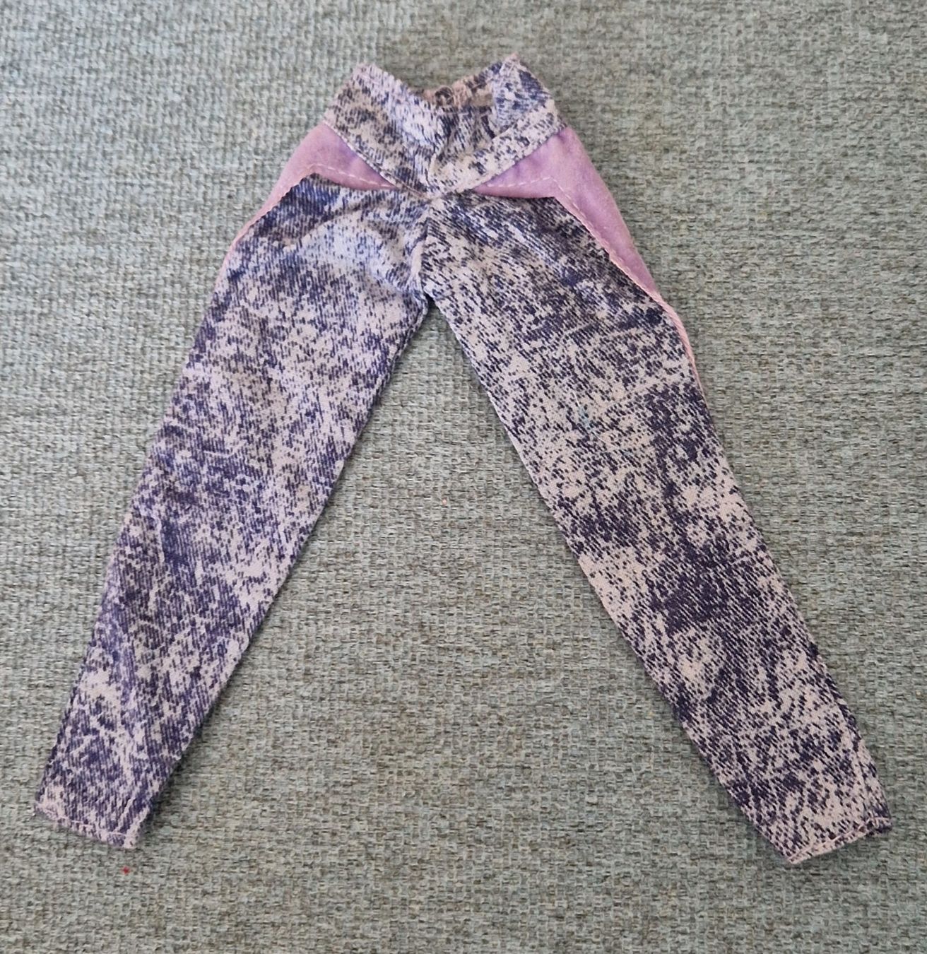 Bambole: pantalon pour Barbie – Usato da Couvet venduto da Pioune