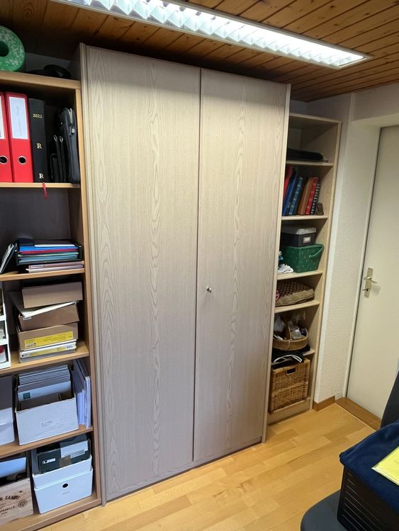 creation-sem-b-ro-schrank-mit-4-verstellbaren-tablaren-kaufen-auf-ricardo