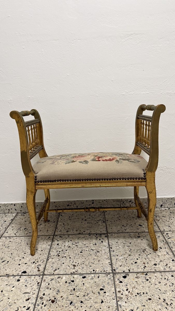 Sgabelli: Sitzbank mit Blumenmuster, Vintage Stilmöbel – Usato da Wald ZH venduto da Walder8636
