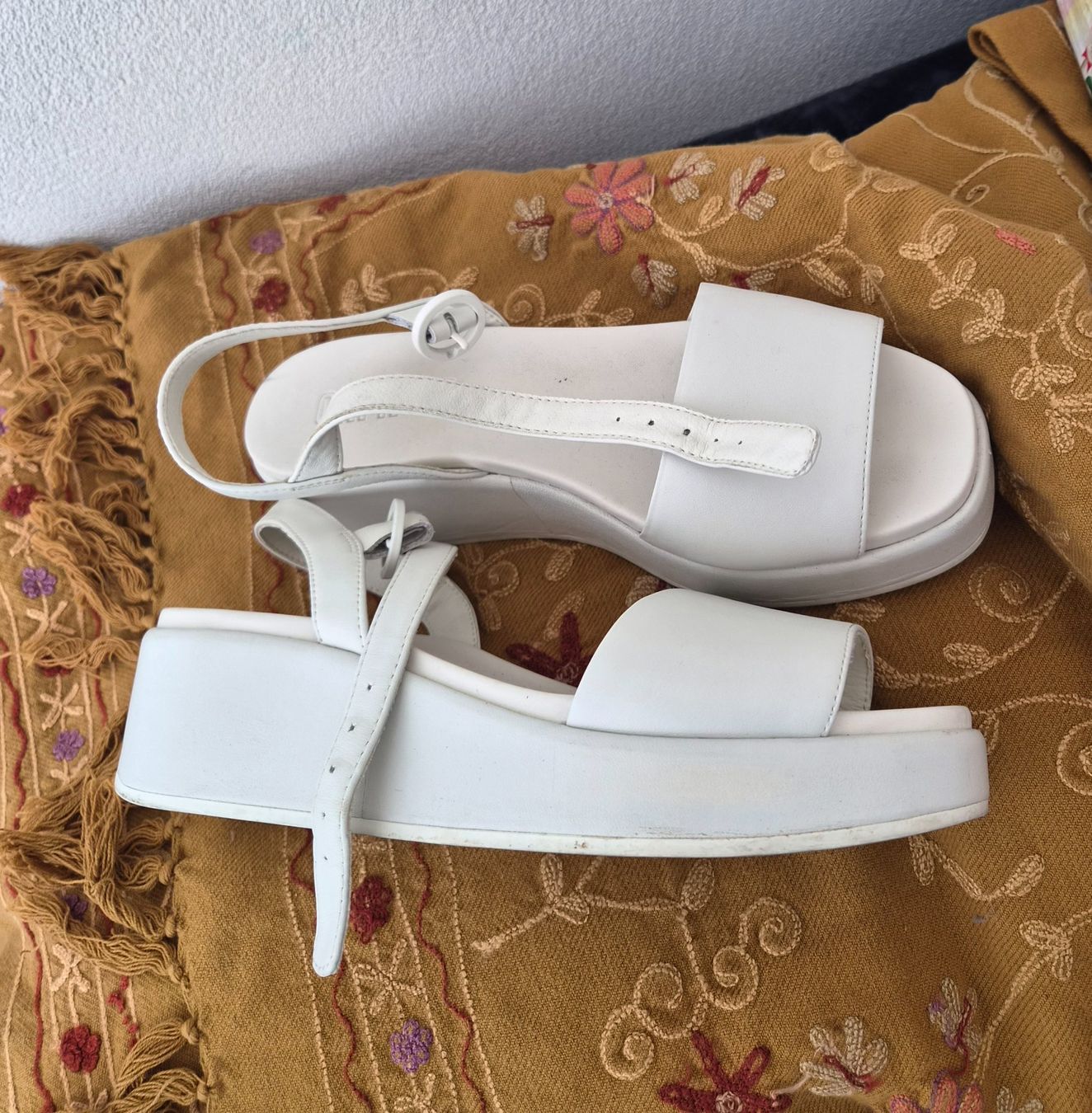 Camper Scarpe da donna: Camper in weiss Gr. 38 – Usato da Frenkendorf venduto da Chrigeli01 1