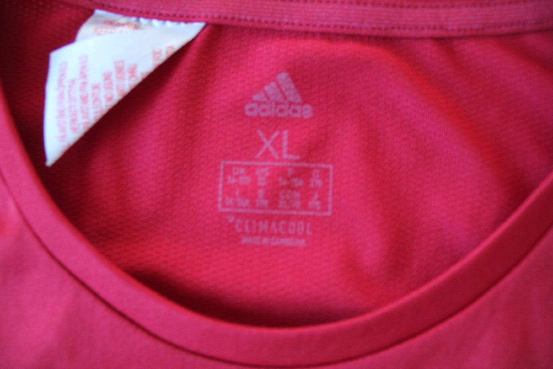 Adidas Blusen, T-Shirts & Tops: T-shirt Adidas climacool t. 170 – Gebraucht aus Peseux von Gilloss 2
