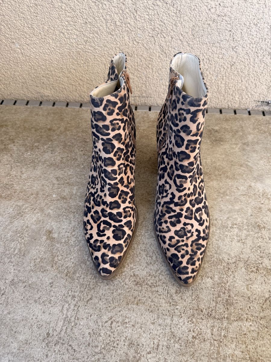 Scarpe da donna: Stiefeletten Leo Muster Groesse 41 neuwertig – Nuovo (secondo la descrizione) da Dornach venduto da val_y2ws 1