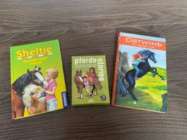Pferdebücher und ein Spiel wie neu!