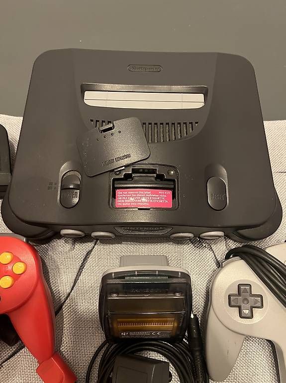 Nintendo Console: Nintendo N64 Set – Usato da Adlikon b. Regensdorf venduto da Retro-Reto 1