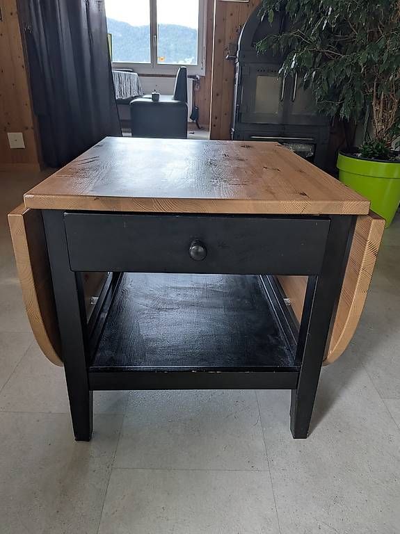 Tables: Tisch, Echtholz, 2x verstellbar – D'occasion à Ennetmoos par Manugabriel 4