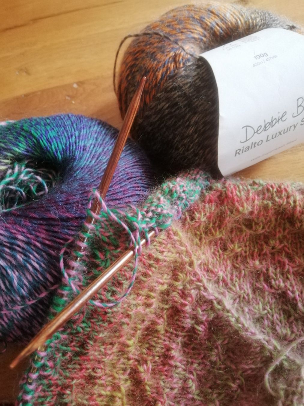 Foulard & Sciarpe: Schultertuch handgestrickt "Butterfly"   NEU – Nuovo (secondo la descrizione) da Langenthal venduto da Handstrick 8