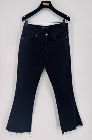 # WOMAN - Jeans ,,flare‘‘ Gr. 40 - ZARA #