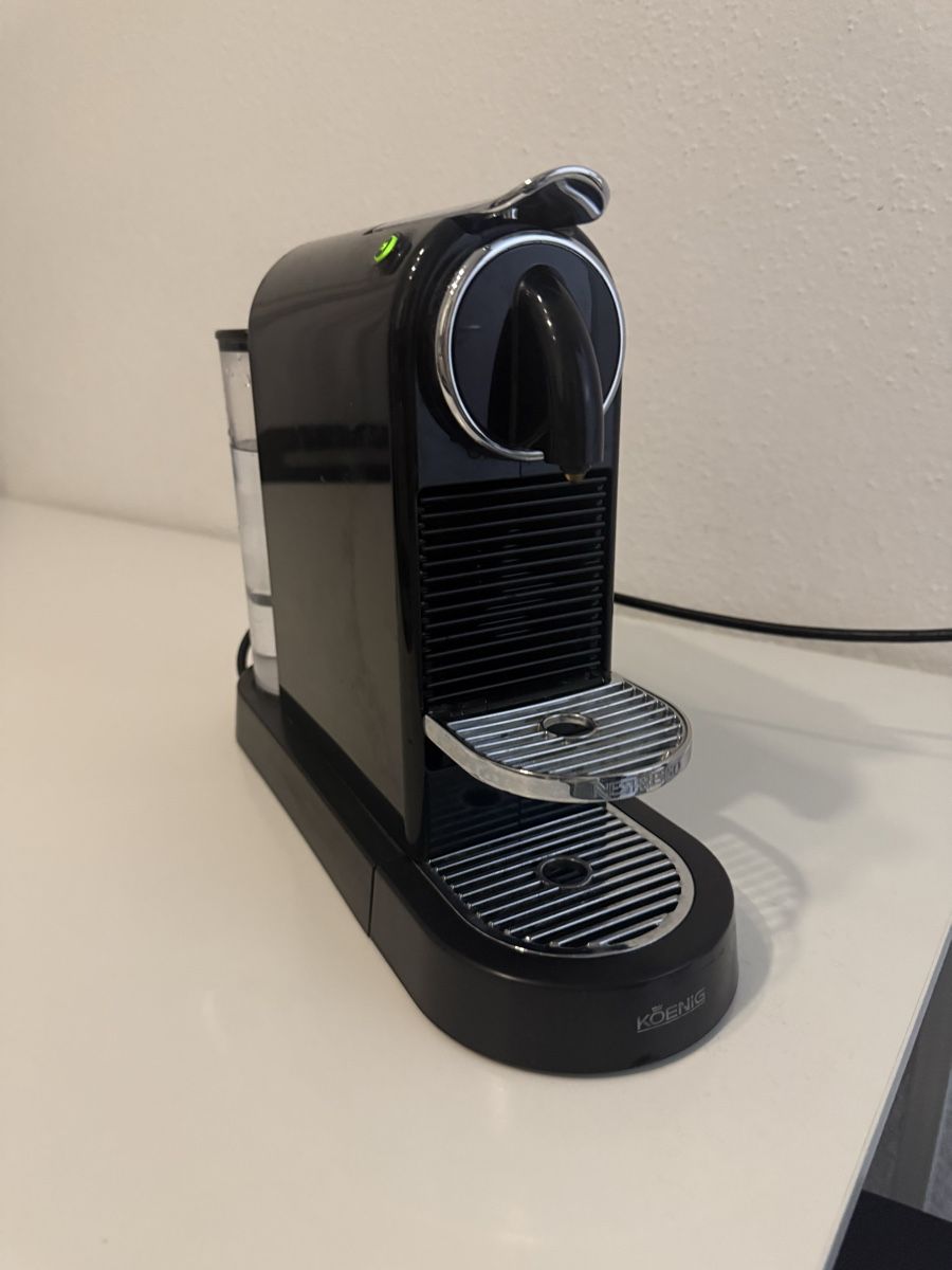 Nespresso Macchine per caffè & Macchine per espresso: Nespresso, König Kaffeemaschine – Usato da Gossau SG venduto da cuk_fyc6