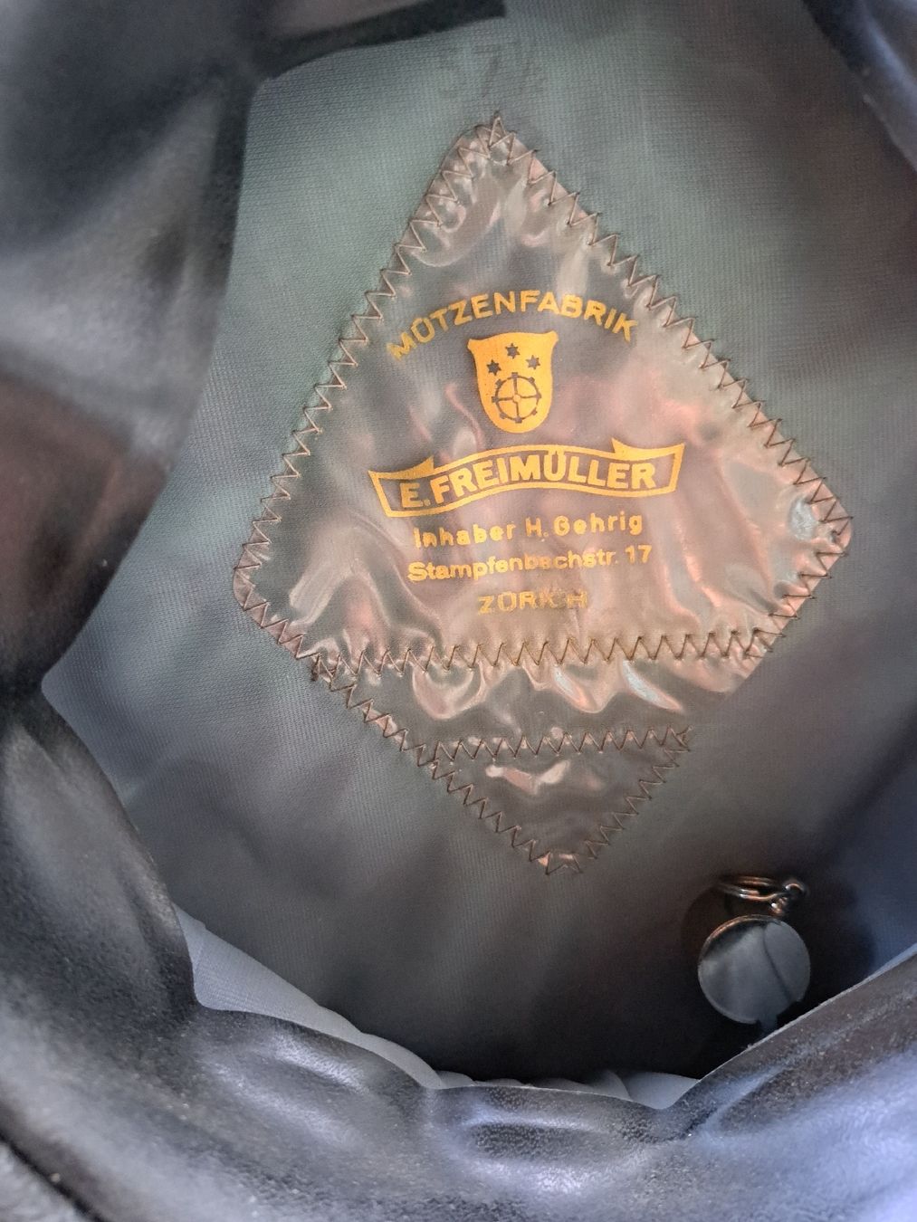 Uniformen: Uniform-Mütze, grau mit Wappen,BVB Basel – Gebraucht aus Kölliken von Upcycling-by-Mc-TAM 3