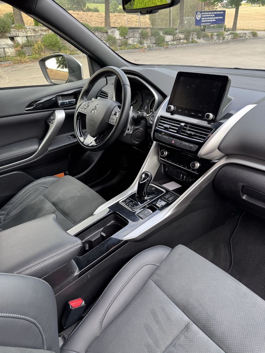 Mitsubishi Autos: MITSUBISHI Eclipse Cross PHEV 2.4 PHEV Style 4x4 – Gebraucht aus Neuenegg von trendshop24 4