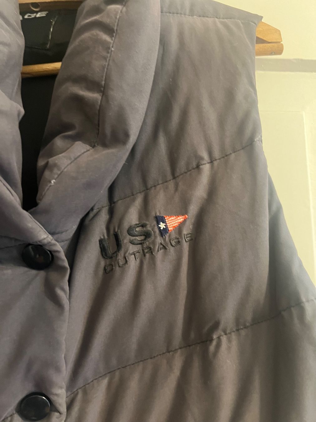 Gilet & Giacche senza maniche: Daunen Gilet L - US Outrage – Usato da Zürich venduto da jeroendy 1