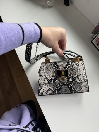 Guess bag