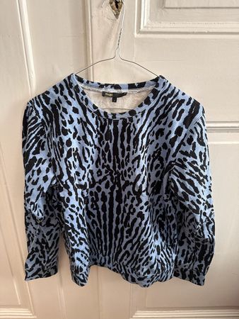 Pull Léopard MAJE Bleu Ciel, Taille 1, parfait pour l'été