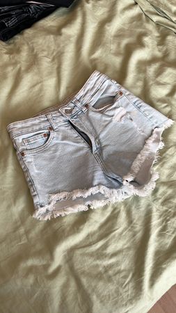 Sommer Jeans Shorts mit Fransen, hellblau, Gr. 34