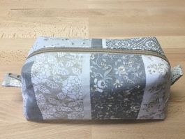 Tasche / Necessaire / Kosmetiktasche / Etui, neue Handarbeit