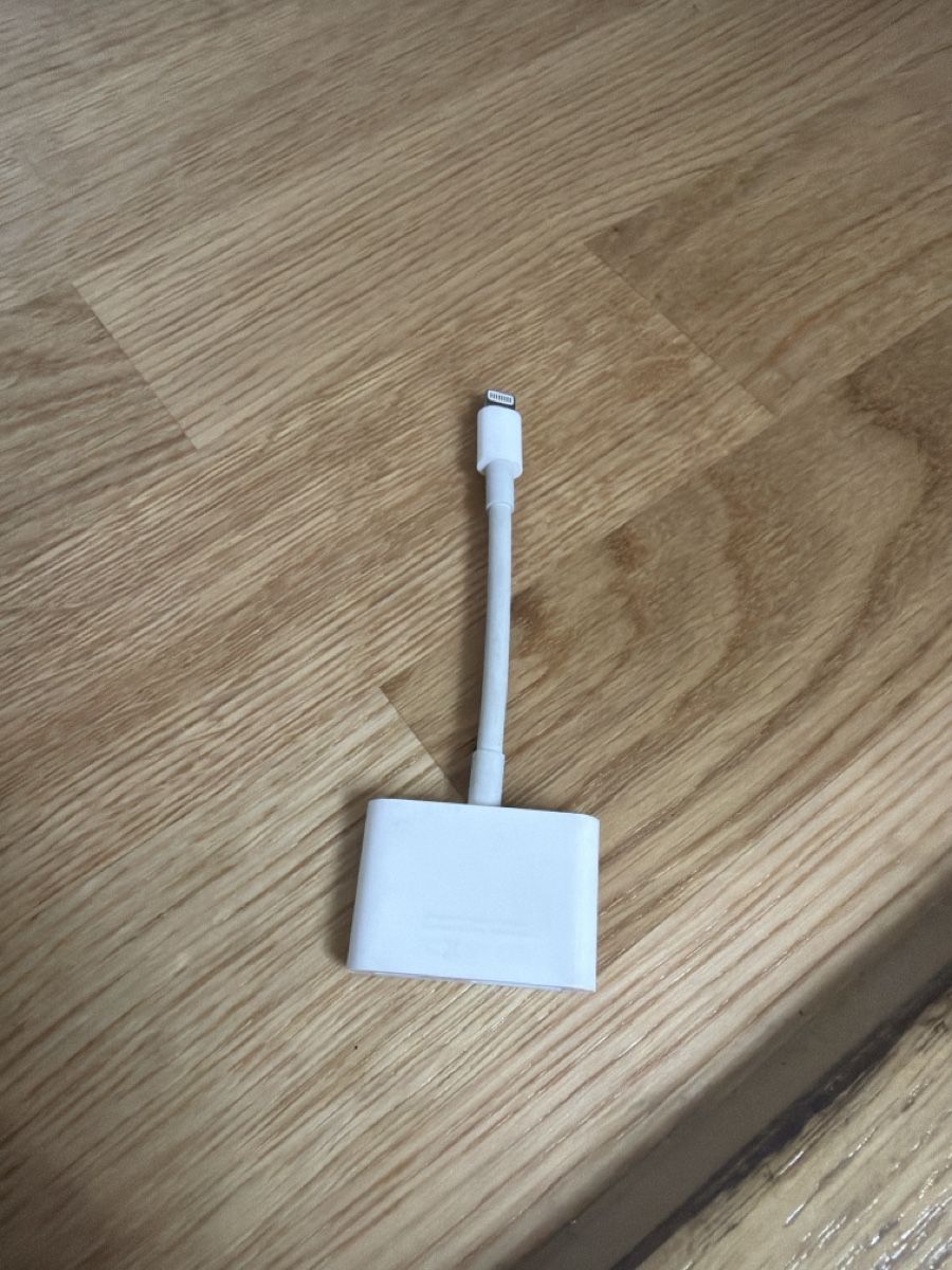 Apple Laufwerke & Adapter: Apple Lightning Digital AV Adapter HDMI gut erhalten – Gebraucht aus Regensdorf von TomRaumtAufAlles1CHF 2