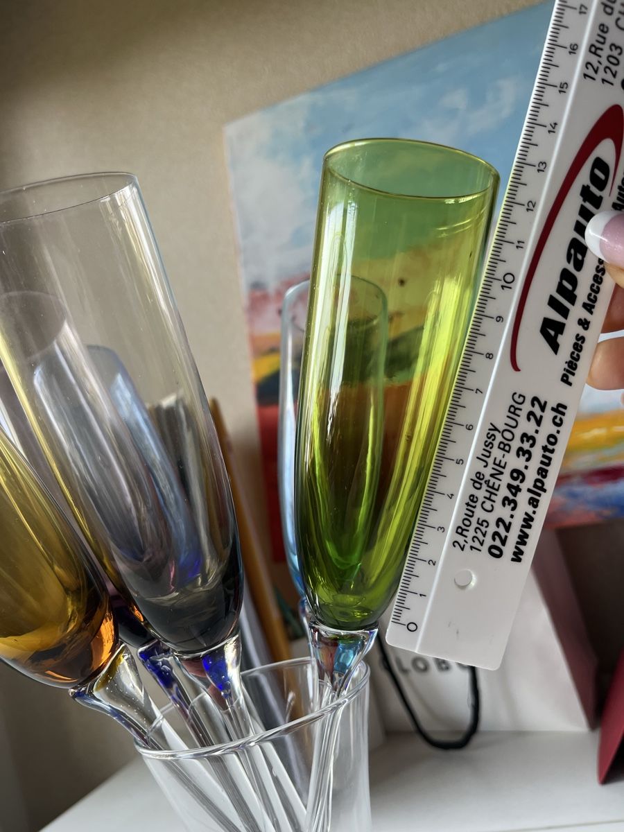 Gläser: 6 Flutes Assorties + Vase set new – Neu (gemäss Beschreibung) aus Chêne-Bougeries von Seetooyoo 4