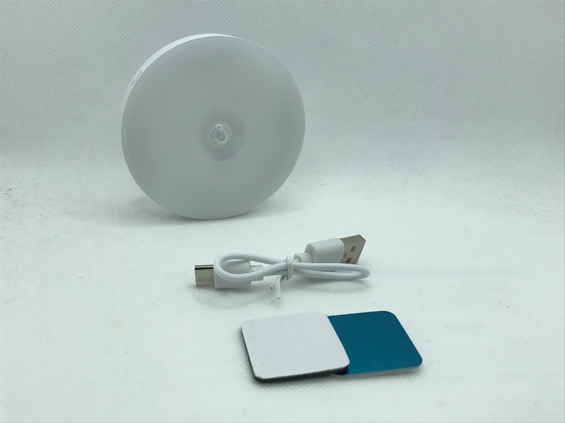 Lampade: LED-Lampe mit Bewegungssensor, LED-Magnet + USB mit Schalter – Nuovo e nell'imballaggio originale da Niederteufen venduto da mix18