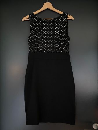 kurzes Cocktailkleid mit Polkadots, Grösse S