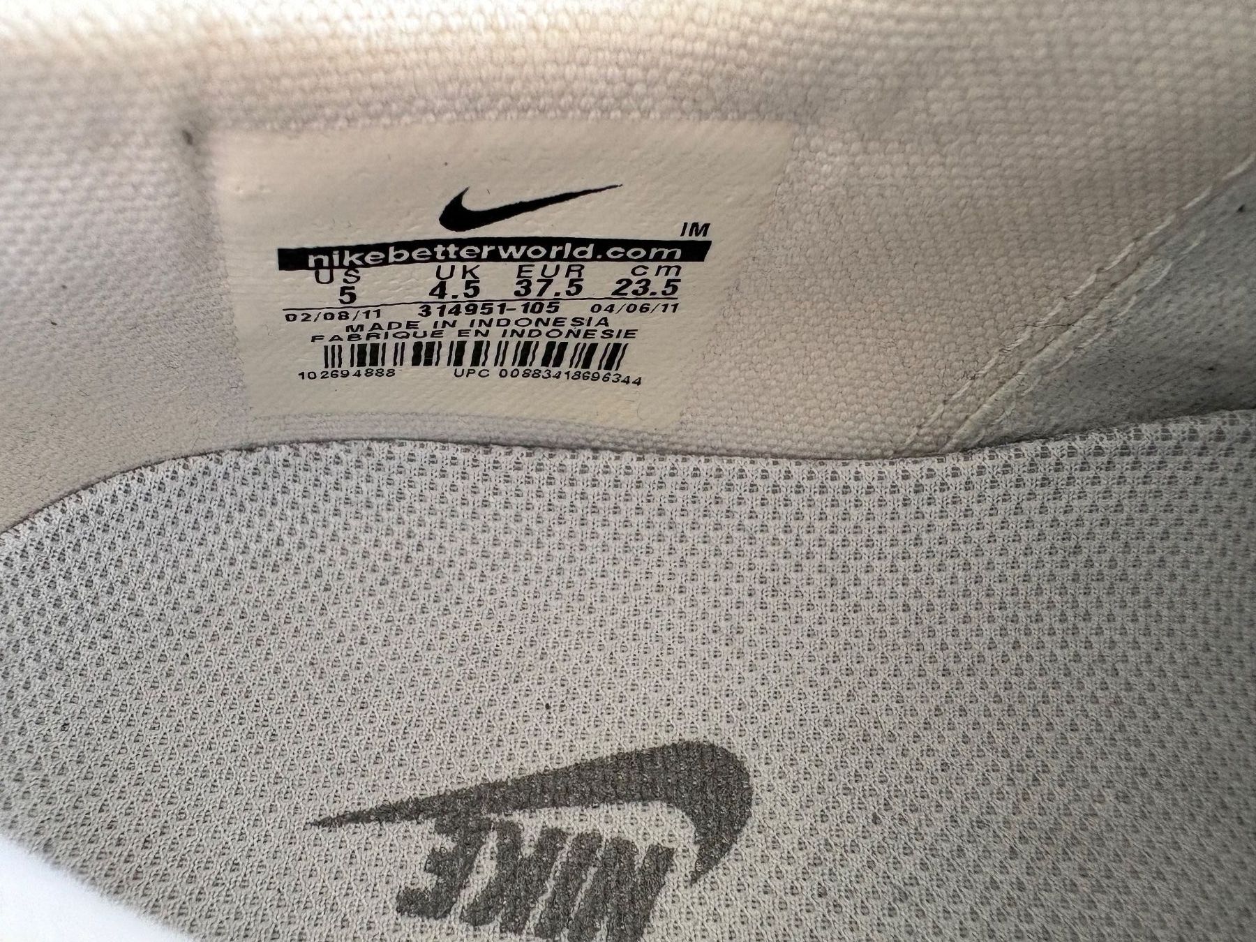 Nike Scarpe da donna: Damen Sneaker Nike weiss Grösse 37 – Usato da Flawil venduto da HeisseReifen 9