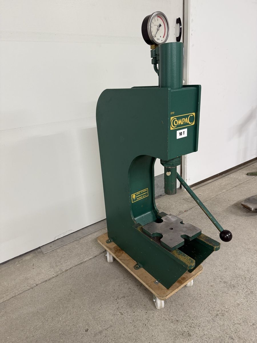 Tutte le macchine: Hydraulikpresse COMPAC 10T – Usato da Sirnach venduto da S54Power 2
