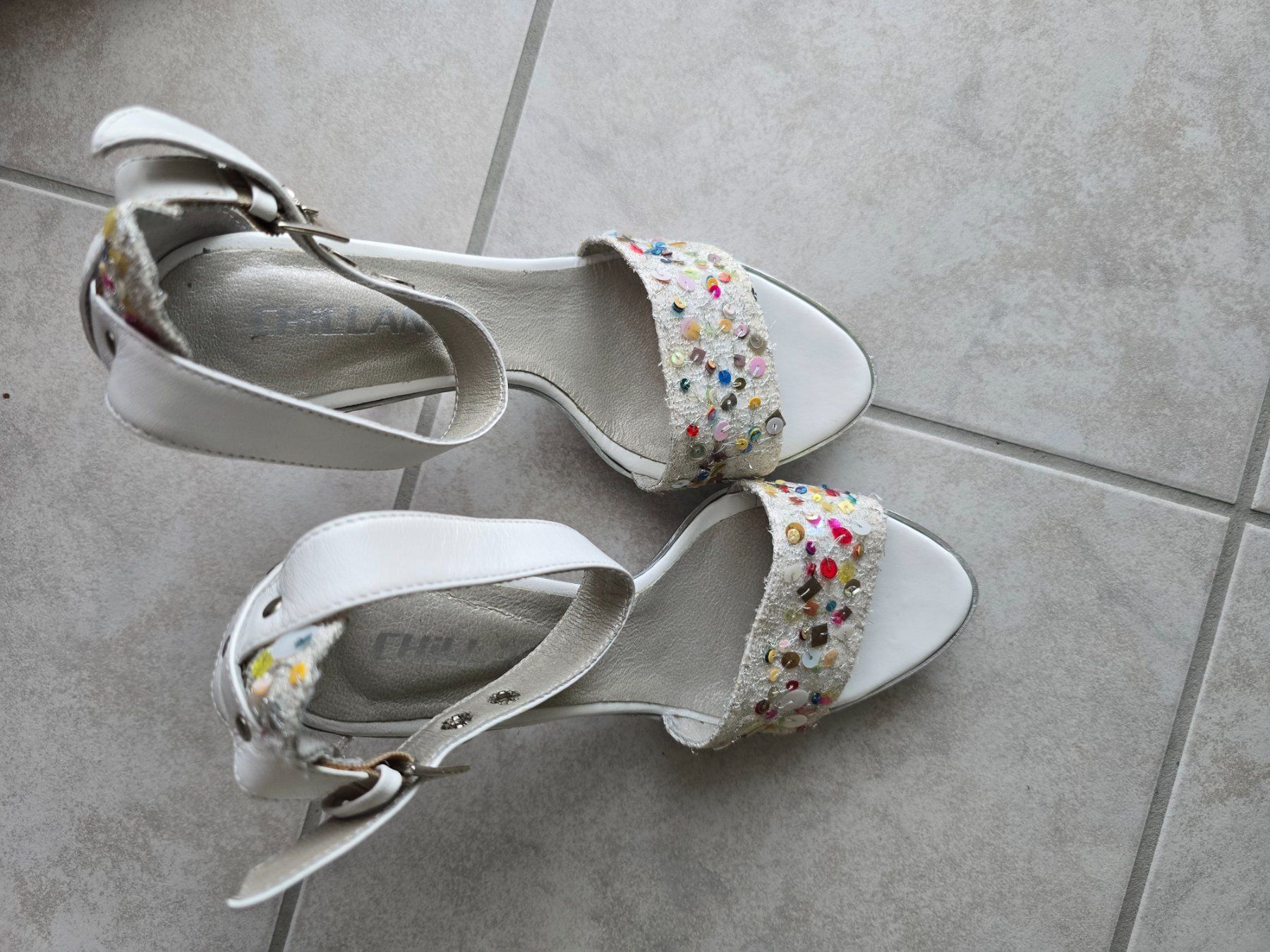 Scarpe da donna: Schuhe – Usato da Niederbipp venduto da Viktoria_Sch 2