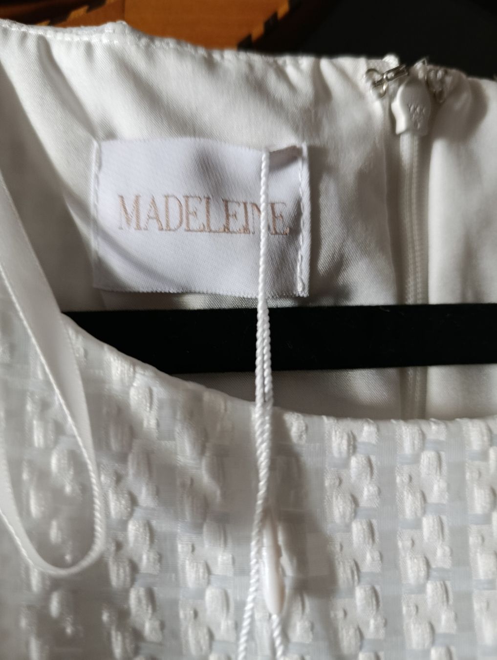 Madeleine Kleider: robe blanche neuve taille 42 Madeleine  – Neu (gemäss Beschreibung) aus Monthey von 04Elisa 2