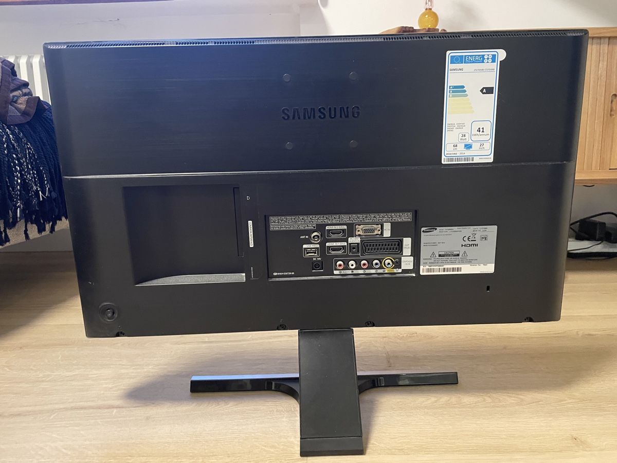 Samsung Monitor: Samsung 27" Monitor/TV LT27D590EW – Usato da Staufen venduto da l_str 1