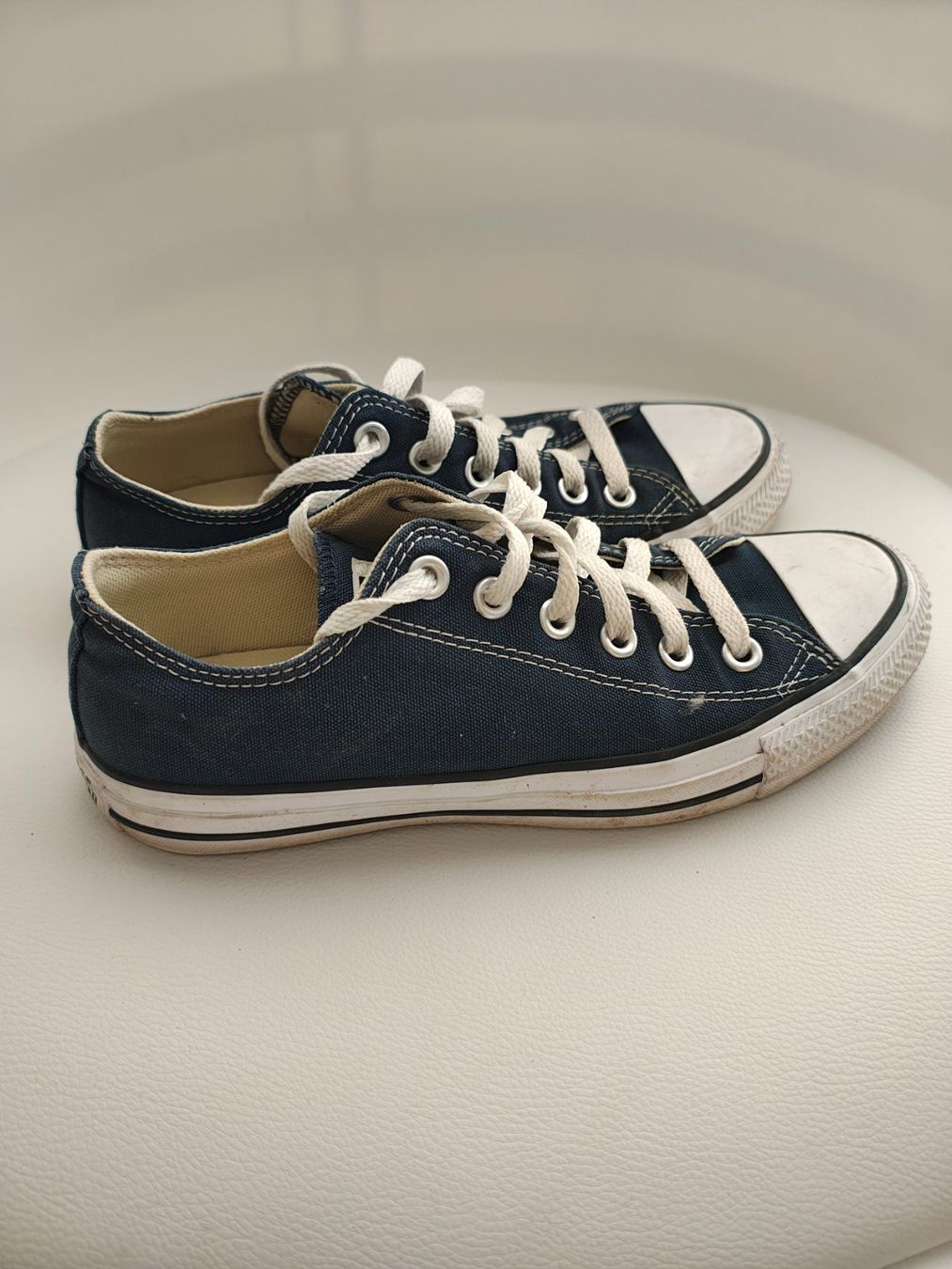 Converse Scarpe da uomo: Dunkelblaue Converse Schuhe gr 37.5 – Usato da Winterthur venduto da Husakeva
