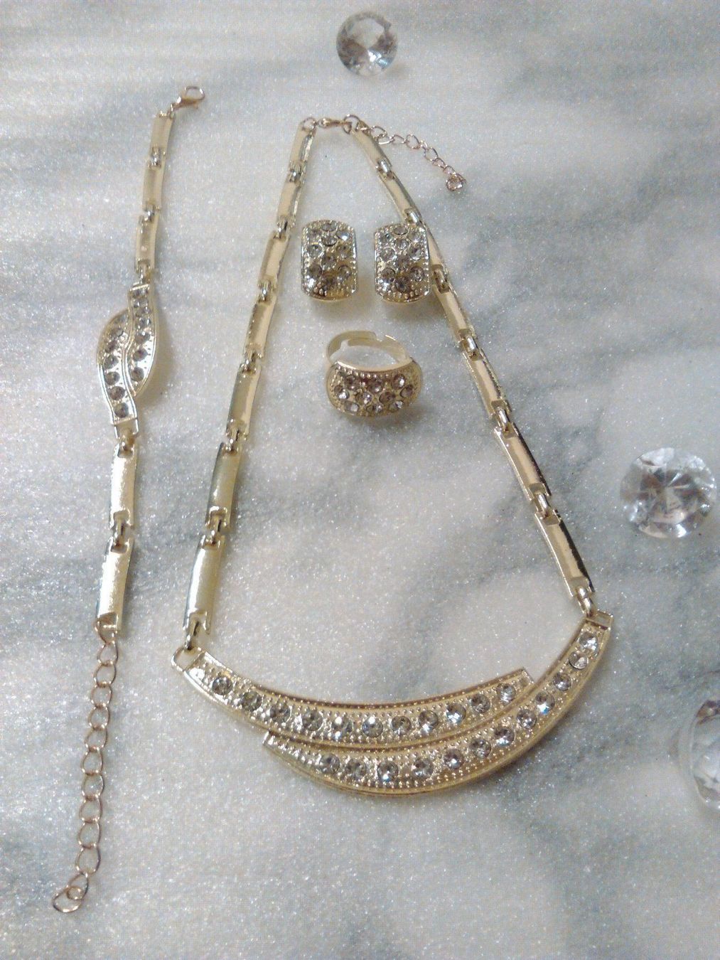 Catenine: set complete modeschmuck vergoldet – Nuovo (secondo la descrizione) da Basel venduto da bijoutrie_4 4