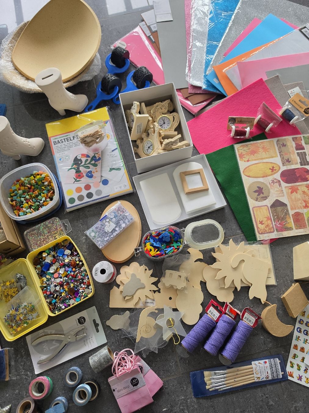 Kit bricolage: Bastelzeugs riesen Set – Usato da Würenlos venduto da Nigginiggi 3